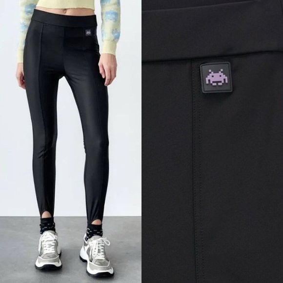 Zara Space Invaders Taito Stirrup Leggings Black NWT Sz Large - Picture 1 of 7